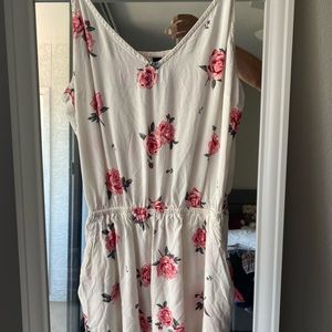 Forever 21 white floral romper size 4